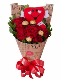 Buquê Coleção Love Ferrero Rocher e Pelúcia Coração