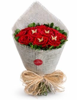 Requinte Rústico Rosas Vermelhas e Borboletas