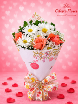 Buquê Coleção Sublime de flores campestres e rosas corais